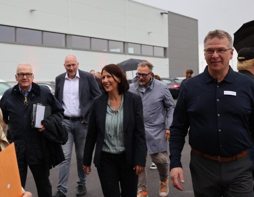 Landwirtschaftsministerin Daniela Schmitt besuchte unseren Geflügelhof zum Hoffest